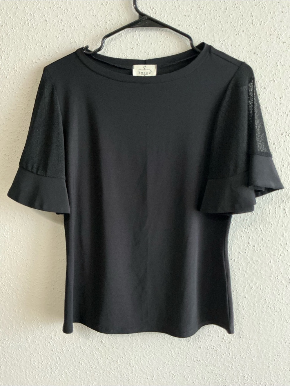 Ember Black Short Sleeve Ruffle Top Size M